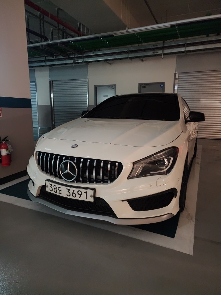 CLA 클래스 C117 CLA45 amg 4Matic 전기형 (388마력) 매물 썸네일