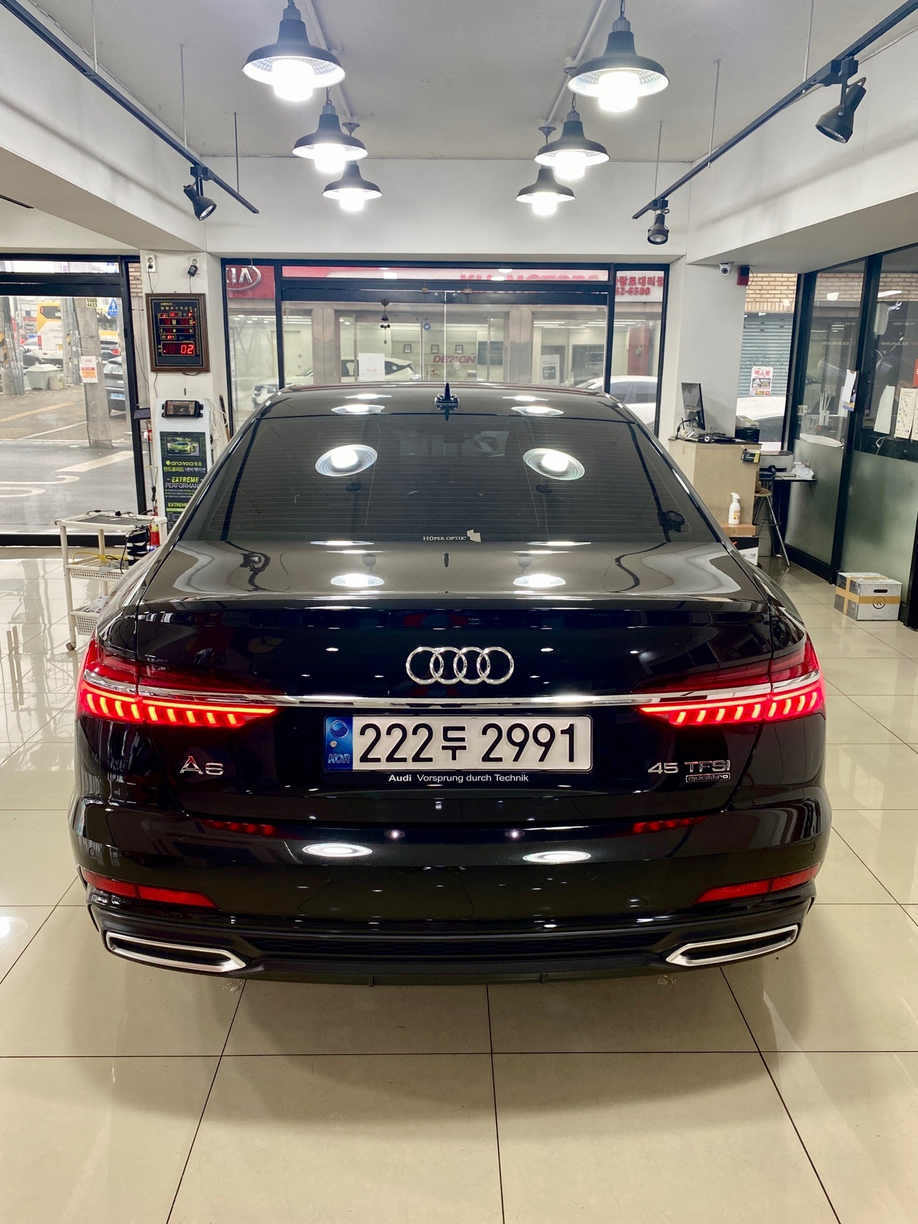 A6 C8/4A 45 TFSI 콰트로 (252마력)프리미엄 매물 썸네일