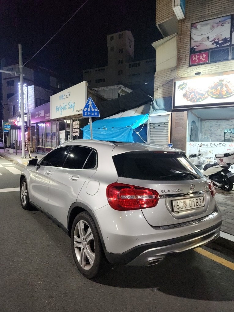 GLA X156 GLA200 d 4Matic 매물 썸네일