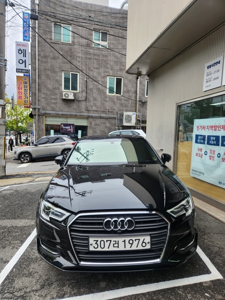 A3 8V 40 TFSI (186마력)세단 매물 썸네일