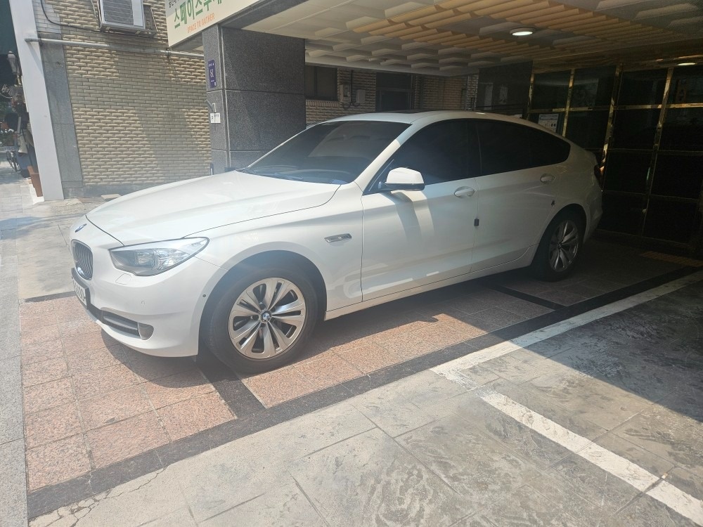 bmw  5gt 차량 판매합니다

교 중고차 직거래 (2)