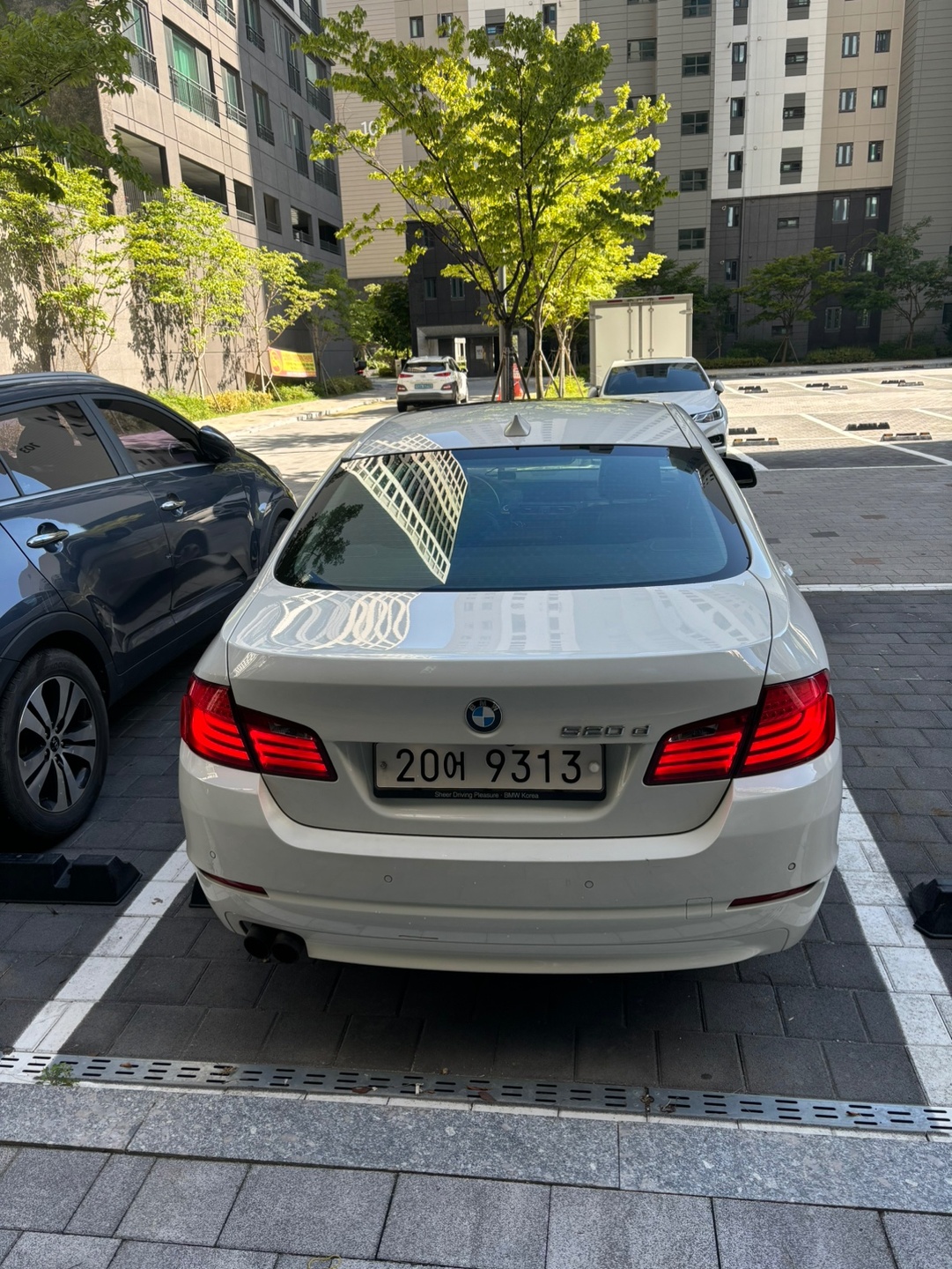 2011년식 BMW 520D 차량 판 중고차 직거래 (4)