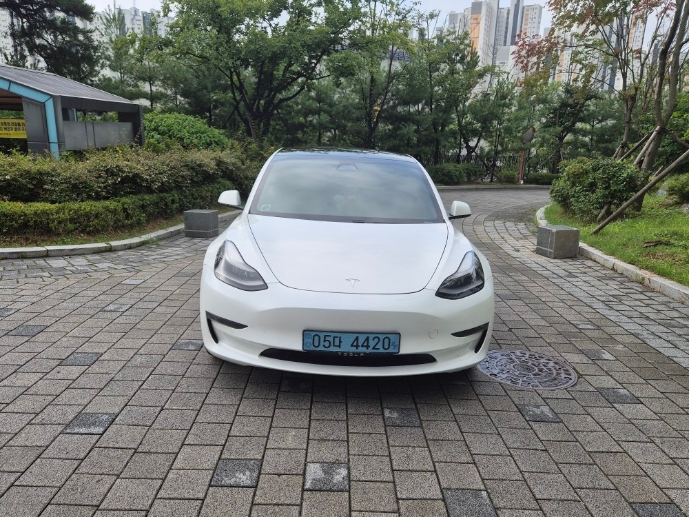 모델 3 BEV(75kWh) AWD 롱 레인지 매물 썸네일