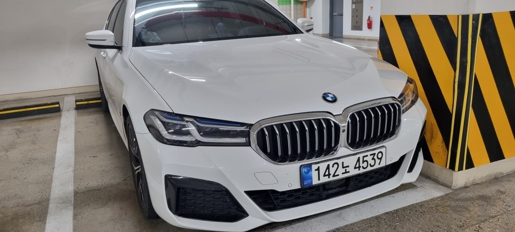 5시리즈 G30 530e 페이스리프트 (292마력)M Sport 매물 썸네일