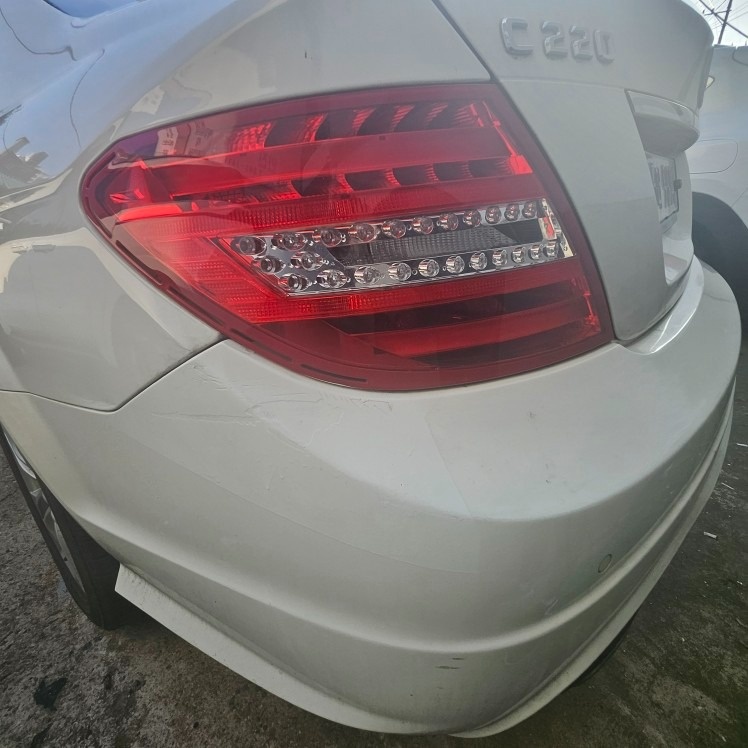 C 클래스 W204 C220 CDI (170마력)블루이피션시 매물 썸네일