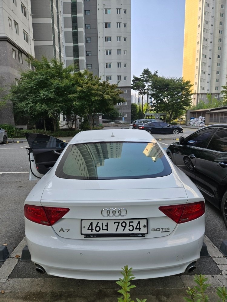 A7 Sportback 4G8 3.0 TDI 콰트로 (245마력) 매물 썸네일