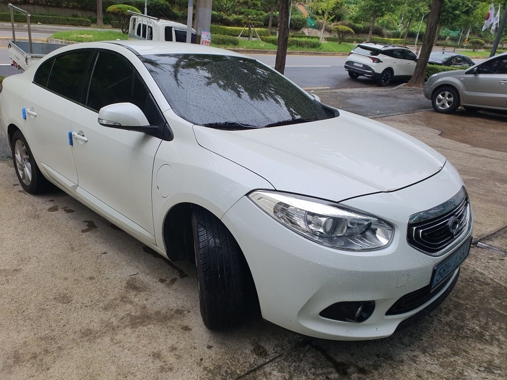 SM3 Z.E BEV(35.9kWh) FWD RE 매물 썸네일