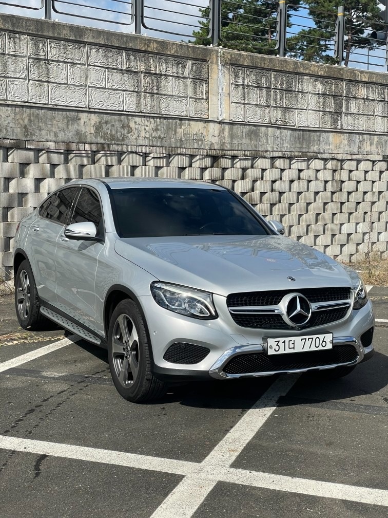 GLC X253 GLC300 4Matic Coupe 전기형 (245마력) 매물 썸네일