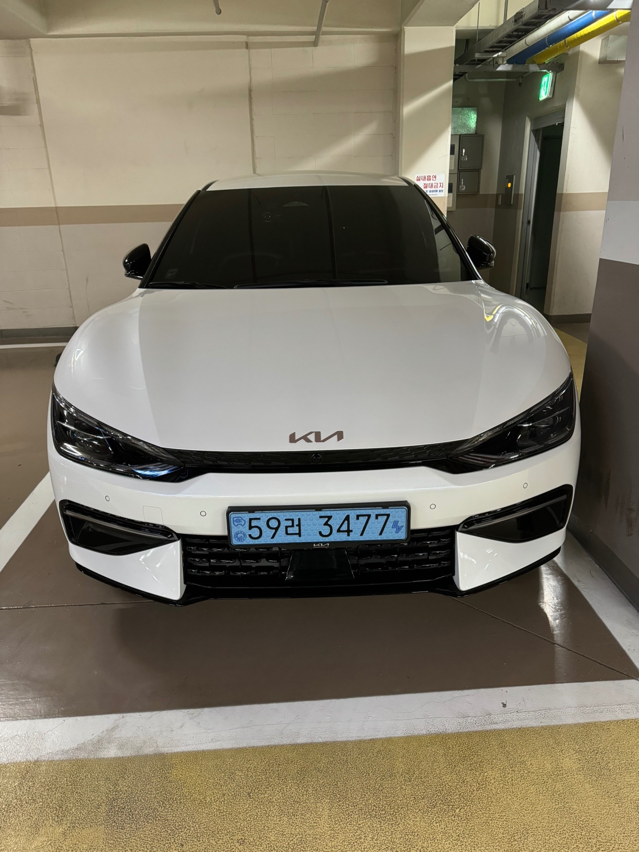 EV6 CV BEV(롱레인지/77.4kWh) RWD GT-Line(434km) 매물 썸네일