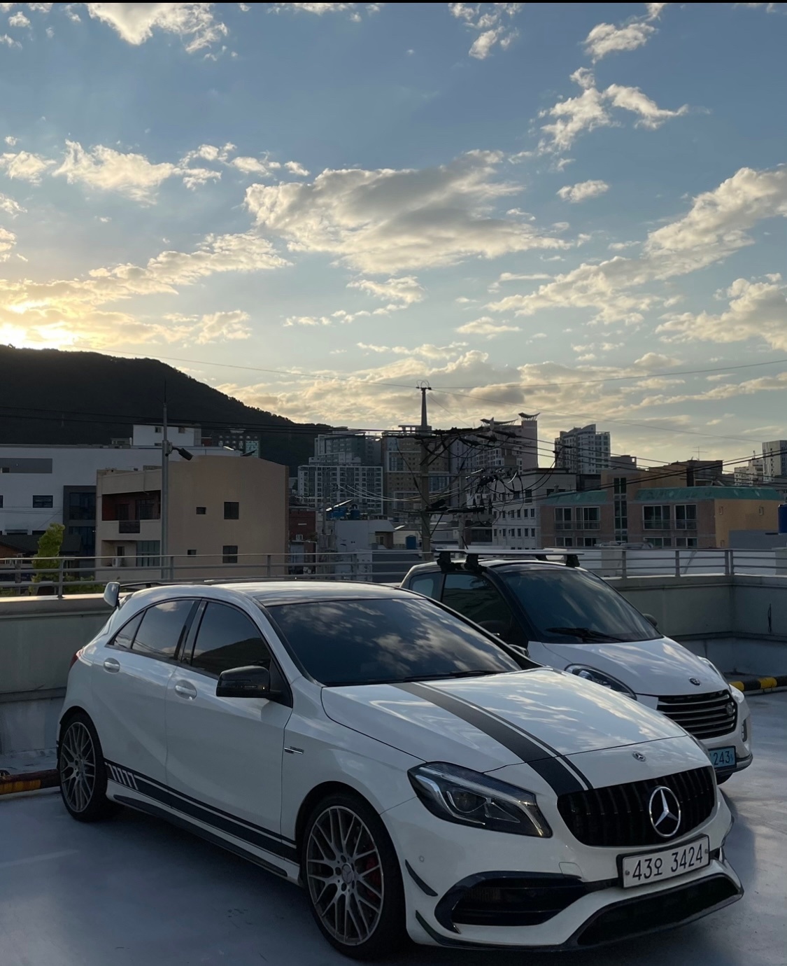 A 클래스 W176 A45 amg 4Matic (388마력) 매물 썸네일