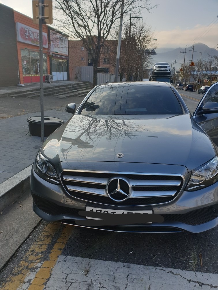 E 클래스 W213 E220 d 전기형 (163마력) 매물 썸네일