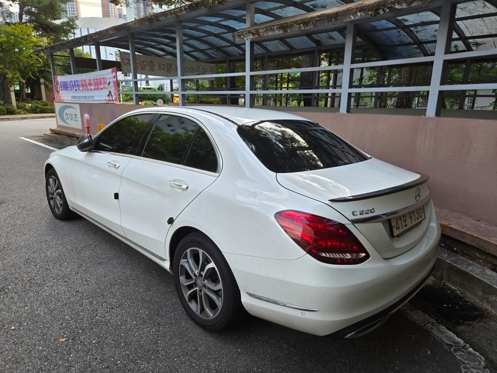 벤츠 C클래스 W205 c220d 차 중고차 직거래 (3)