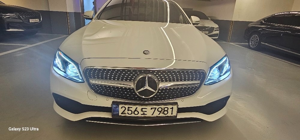 E 클래스 W213 E300 4Matic 전기형 (211마력) 매물 썸네일