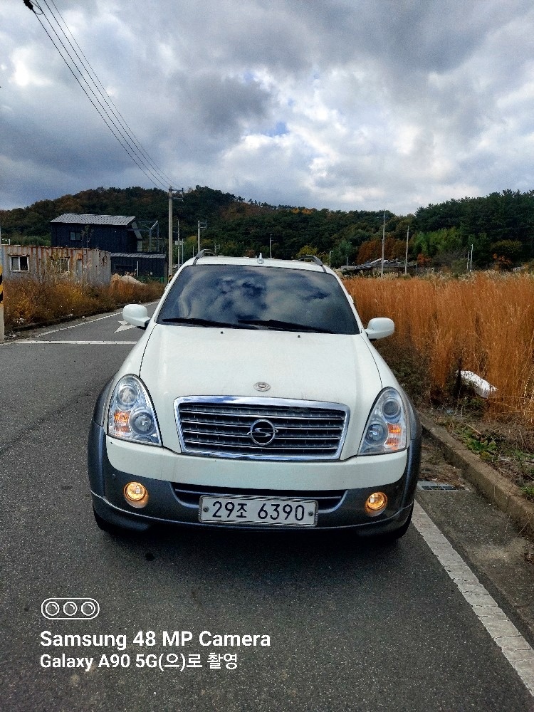 슈퍼 렉스턴 Y200 7인승(디젤 RX4) 4WD 최고급 매물 썸네일