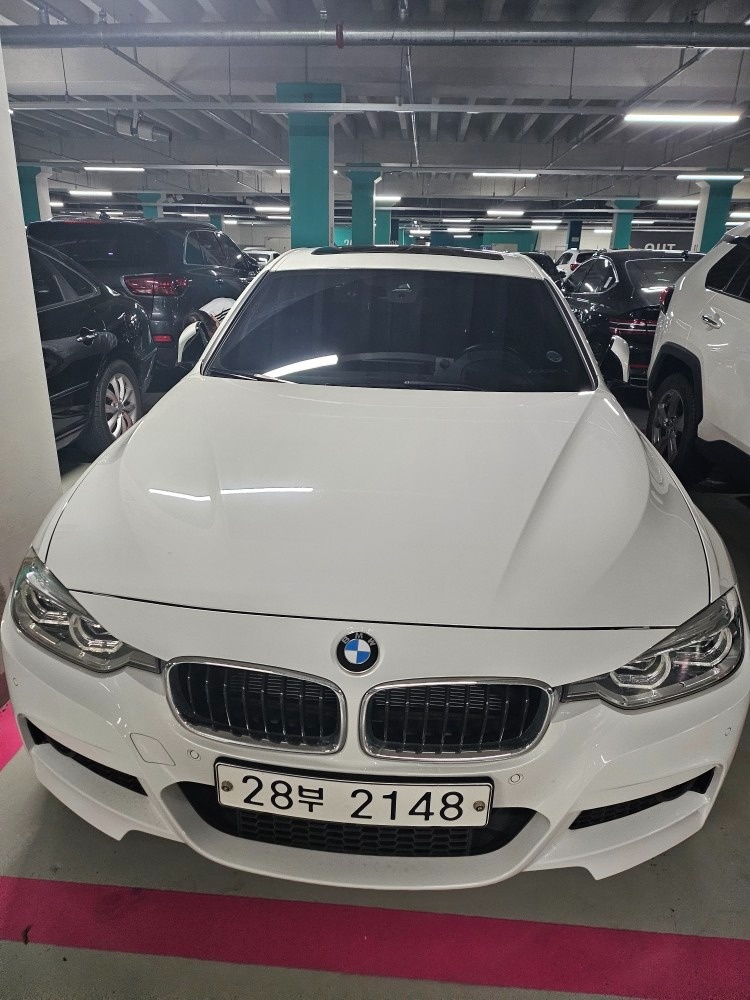 3시리즈 F30 320 i 세단 페이스리프트 (184마력) 매물 썸네일