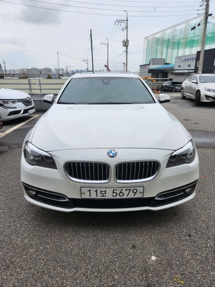 5시리즈 F10 520d xDrive (190마력) 매물 썸네일