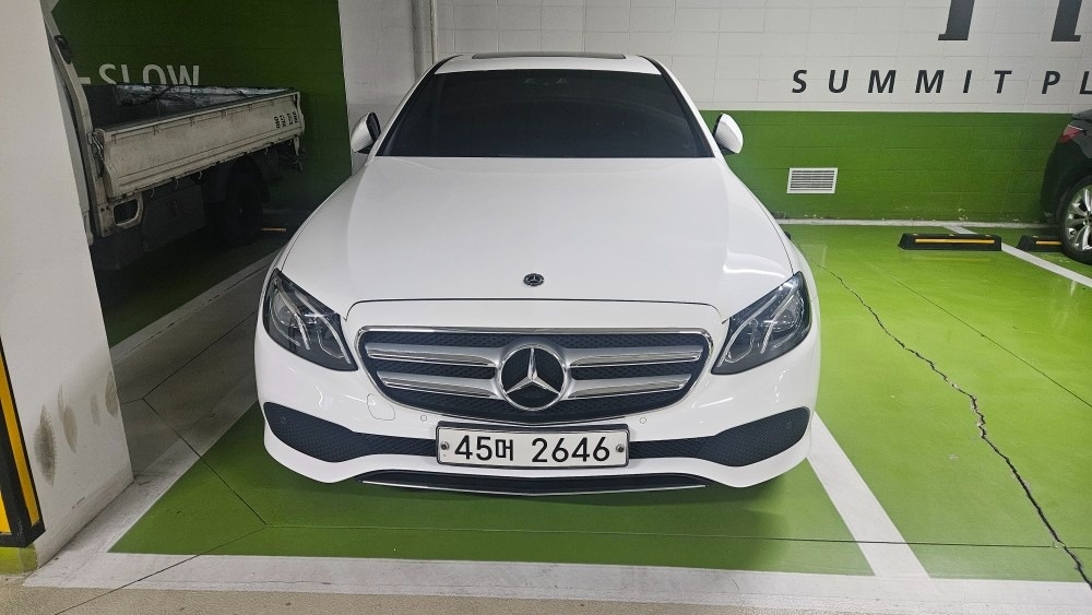 E 클래스 W213 E200 아방가르드 매물 썸네일