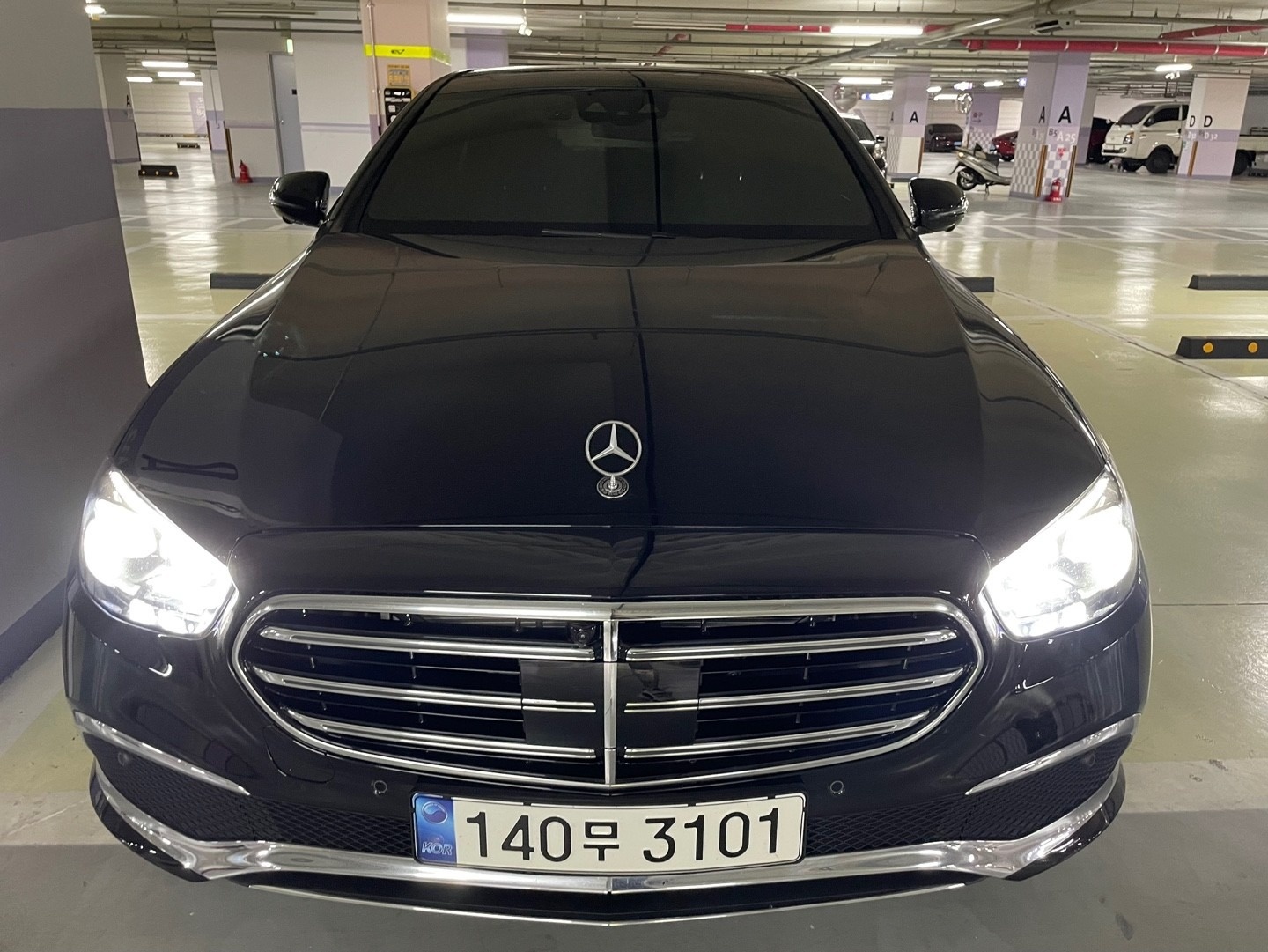 E 클래스 W213 E300 e 4Matic 후기형 (211마력) 익스클루시브 매물 썸네일