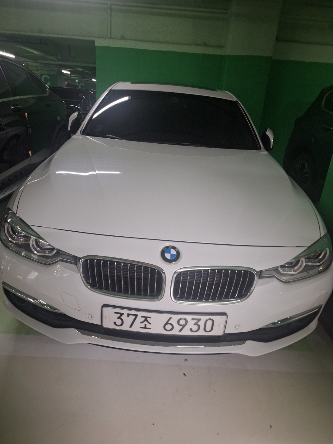 3시리즈 F30 320 i 세단 (184마력)럭셔리 매물 썸네일