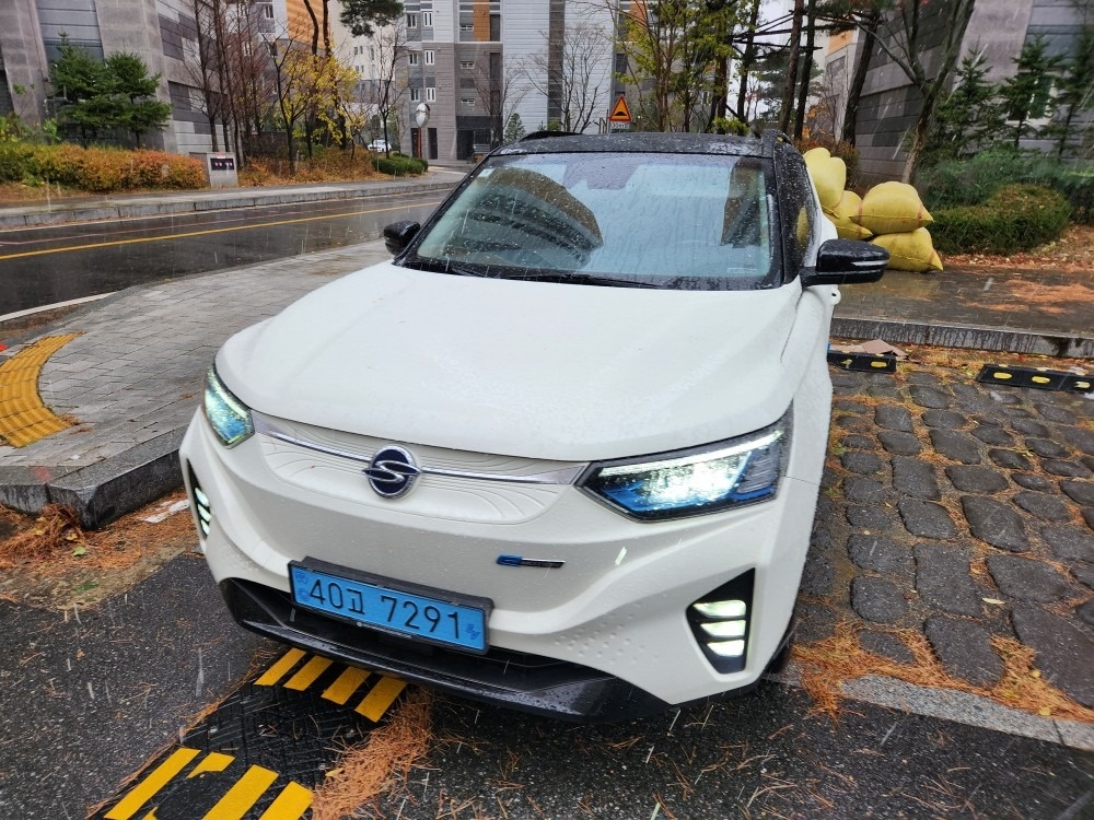 코란도 이모션 E100 전기(61.5 kWh) RWD E3 매물 썸네일