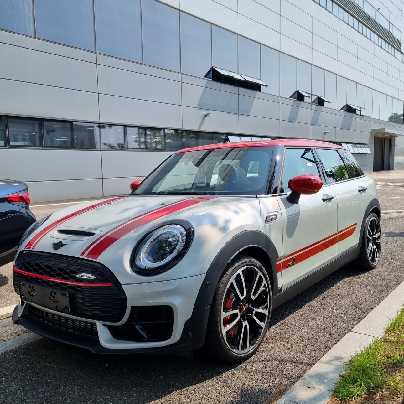 쿠퍼 S 클럽맨 Ⅱ F54 2.0 s ALL4 JCW(306마력) 매물 썸네일