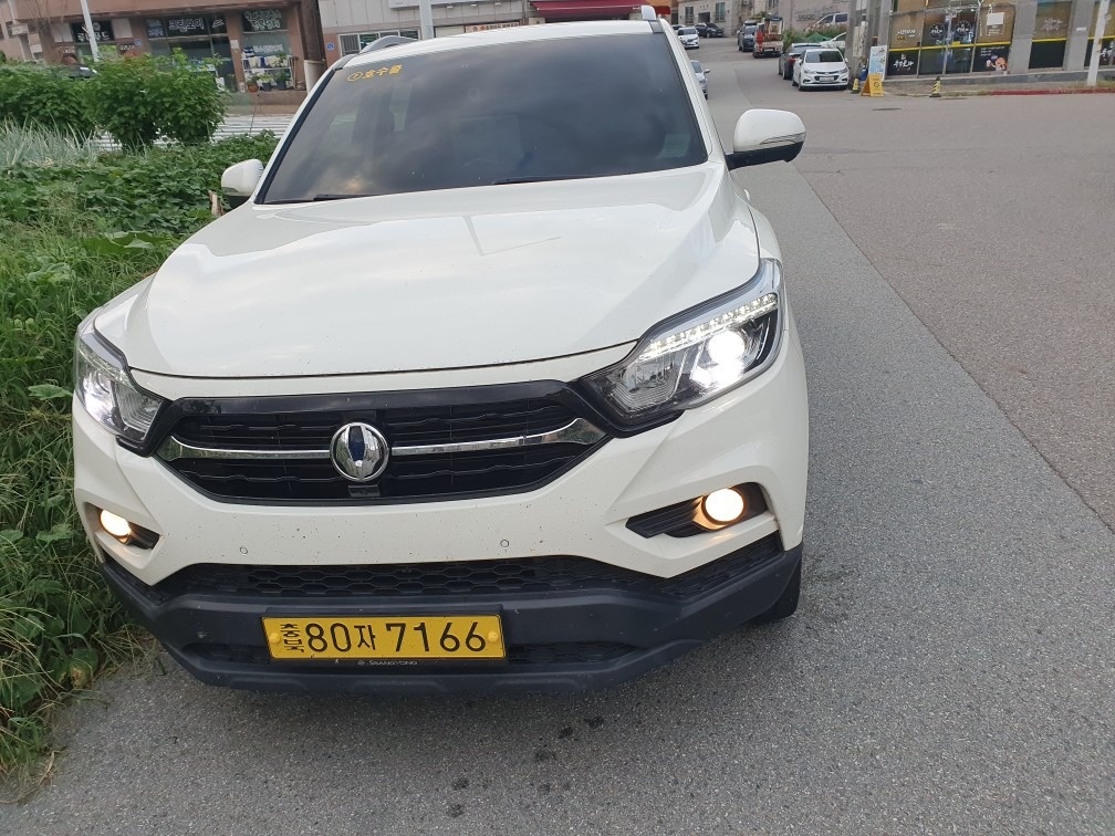 렉스턴 스포츠 Q200. G4 5인승(디젤 2.2) 4WD 노블레스 매물 썸네일