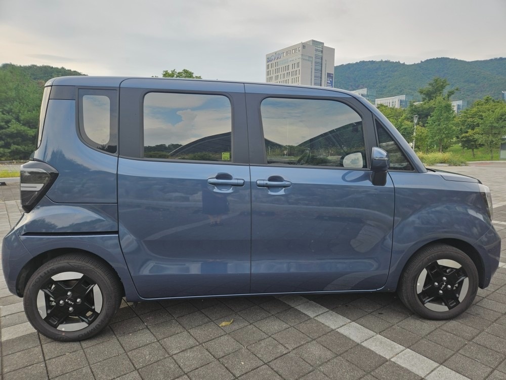 더 뉴 레이 PE2 TAM BEV(35.2 kWh) FWD 에어(205km) 매물 썸네일