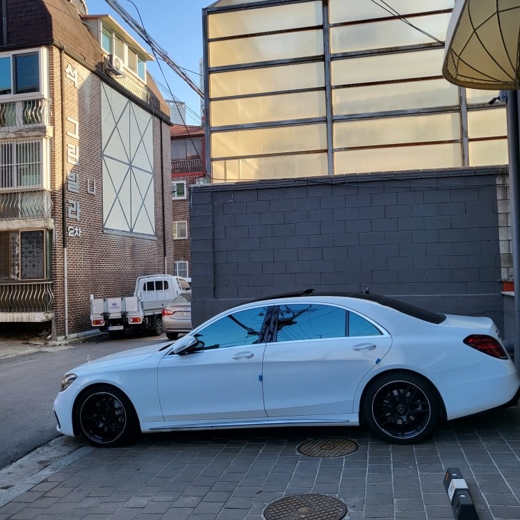 S 클래스 W222 S500 4Matic L 전기형 (455마력) 매물 썸네일