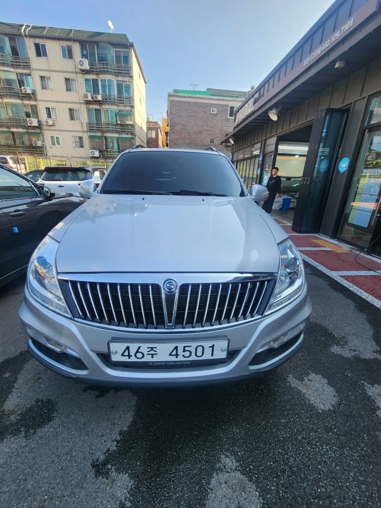 렉스턴 W Y200 7인승(RX7 2.0) 4WD 럭셔리 매물 썸네일