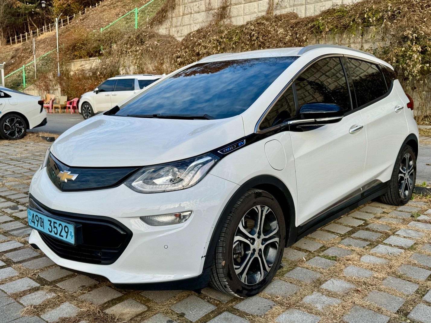 볼트 BEV(66kWh/414km) FWD 프리미어 매물 썸네일