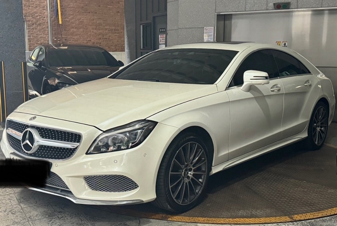 CLS 클래스 W218 CLS400 후기형 (333마력) 매물 썸네일