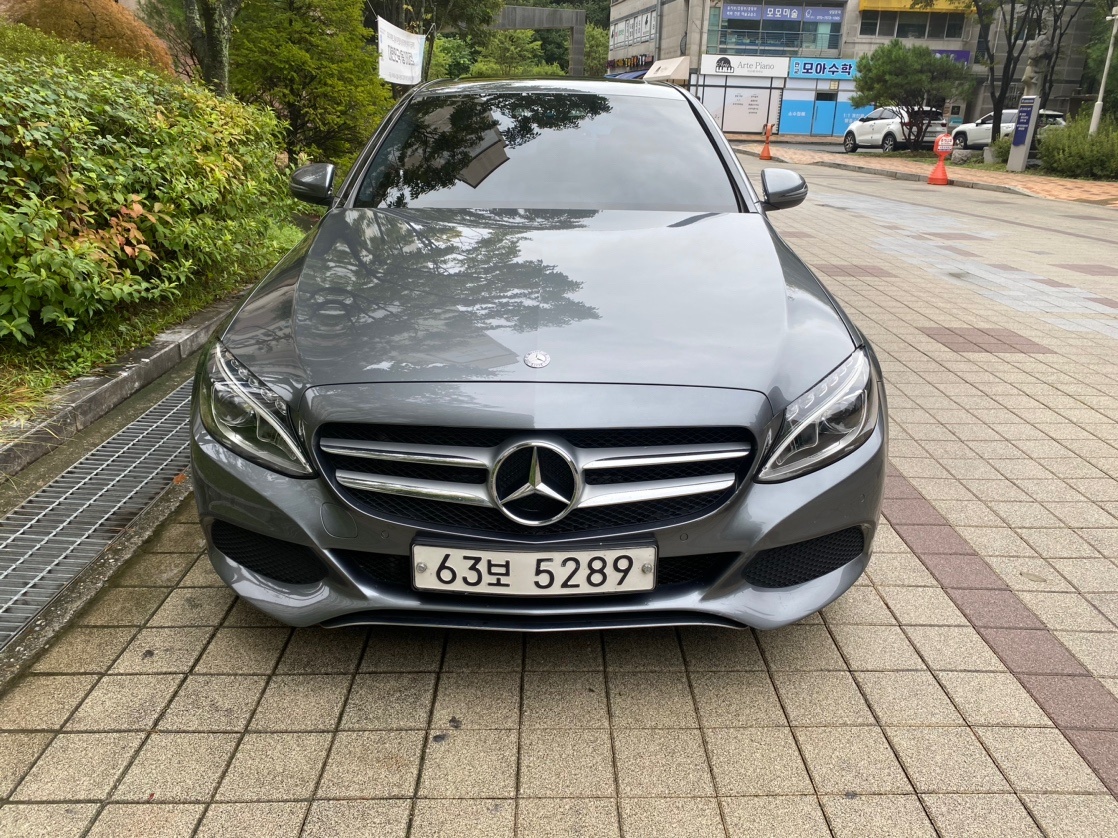 C 클래스 W205 C220 d (170마력)아방가르드 매물 썸네일