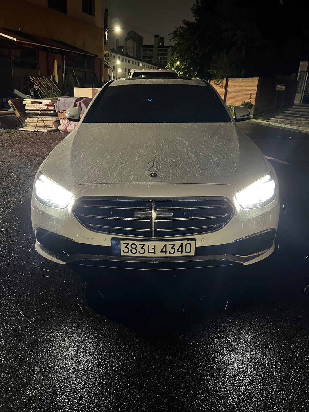 E 클래스 W213 E220 d 4Matic 전기형 (194마력)익스클루시브 매물 썸네일