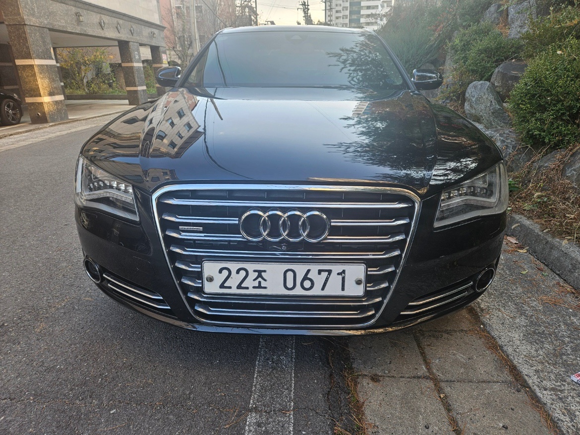 A8 D4/4H 4.2 TDI 콰트로 L (351마력) 매물 썸네일