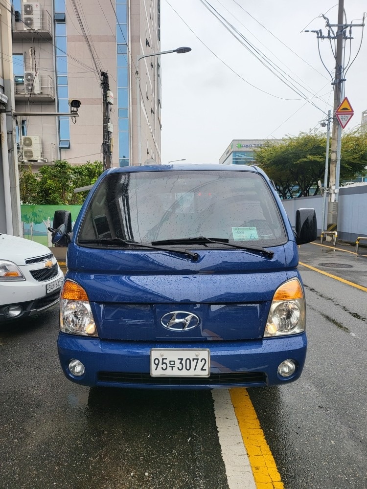 차 잘 굴러갑니다.
에어컨 잘 됩니다