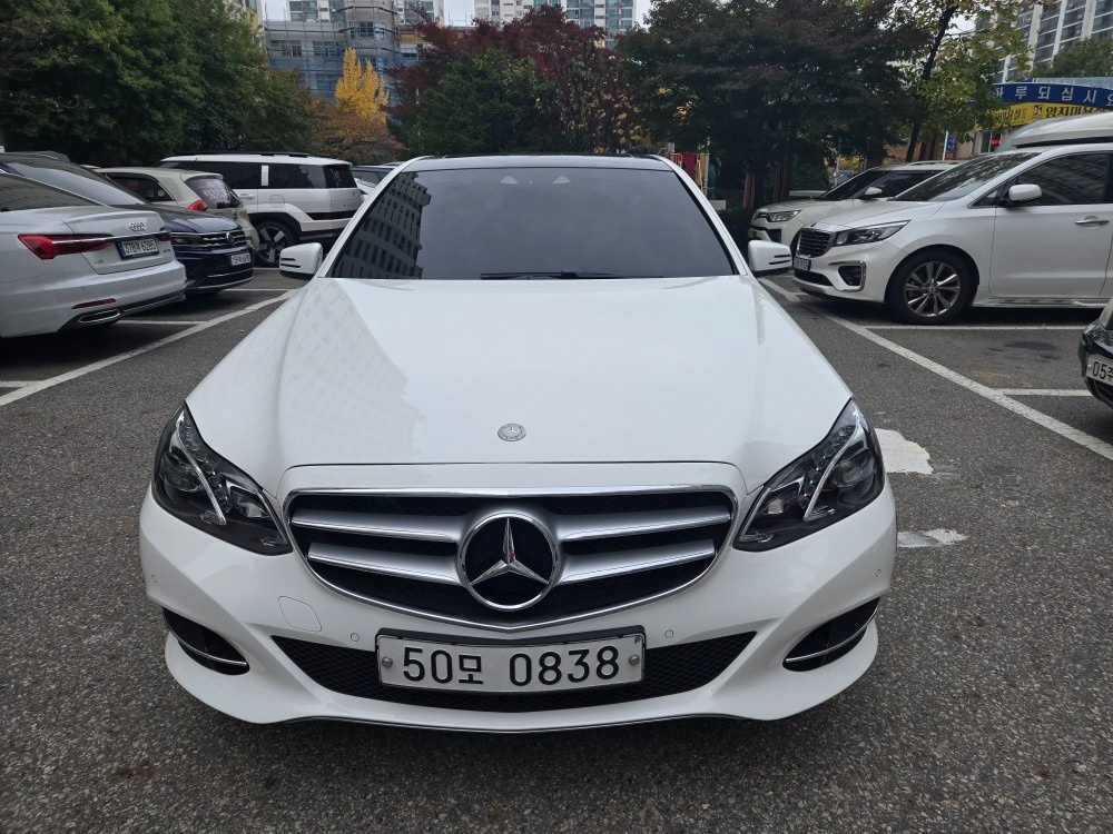 E 클래스 W212 E250 블루텍 4Matic 후기형 (204마력)아방가르드 매물 썸네일