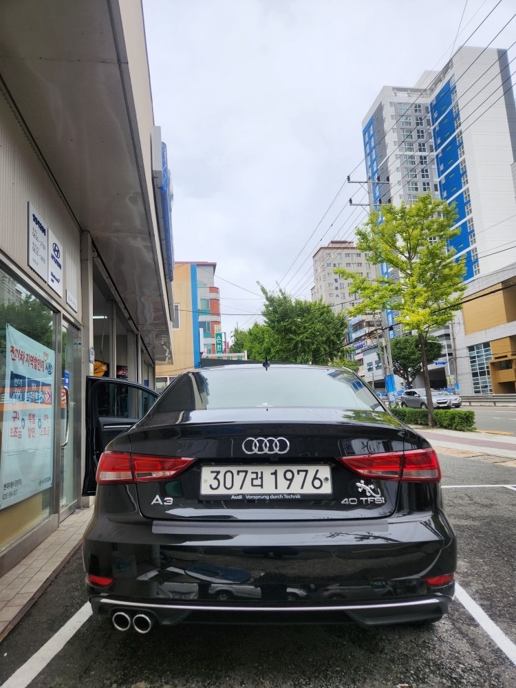 와이프가 타려고 차량 구매하였으나
금 중고차 직거래 (3)