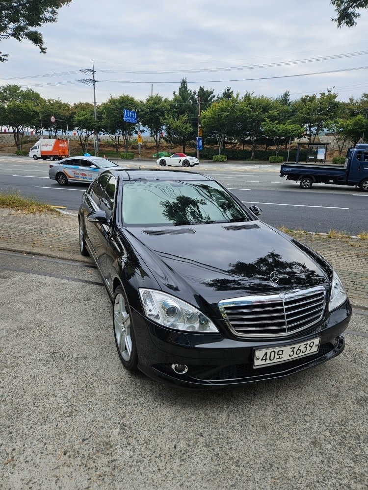 s500.amg모델입니다
전차주께서,