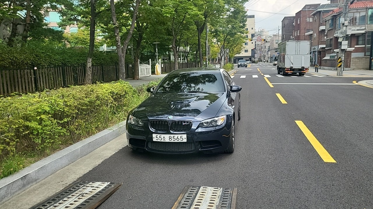 M3 E90 4.0 V8 쿠페 후기형 (420마력) 매물 썸네일