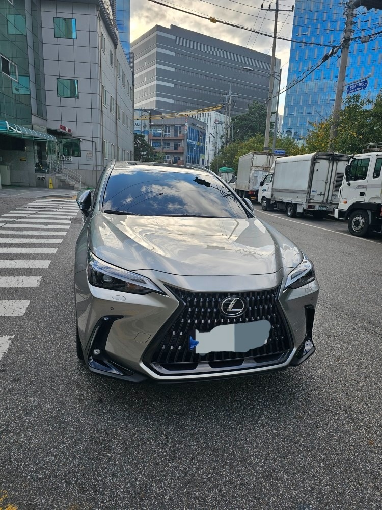 NX AZ20 NX350h AWD (189마력)Premium 매물 썸네일