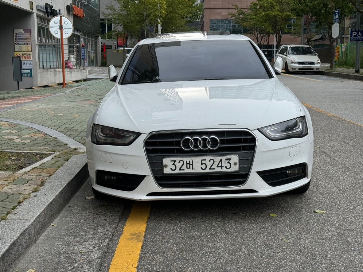 A4 B8/8K 2.0 TDI (150마력) 매물 썸네일