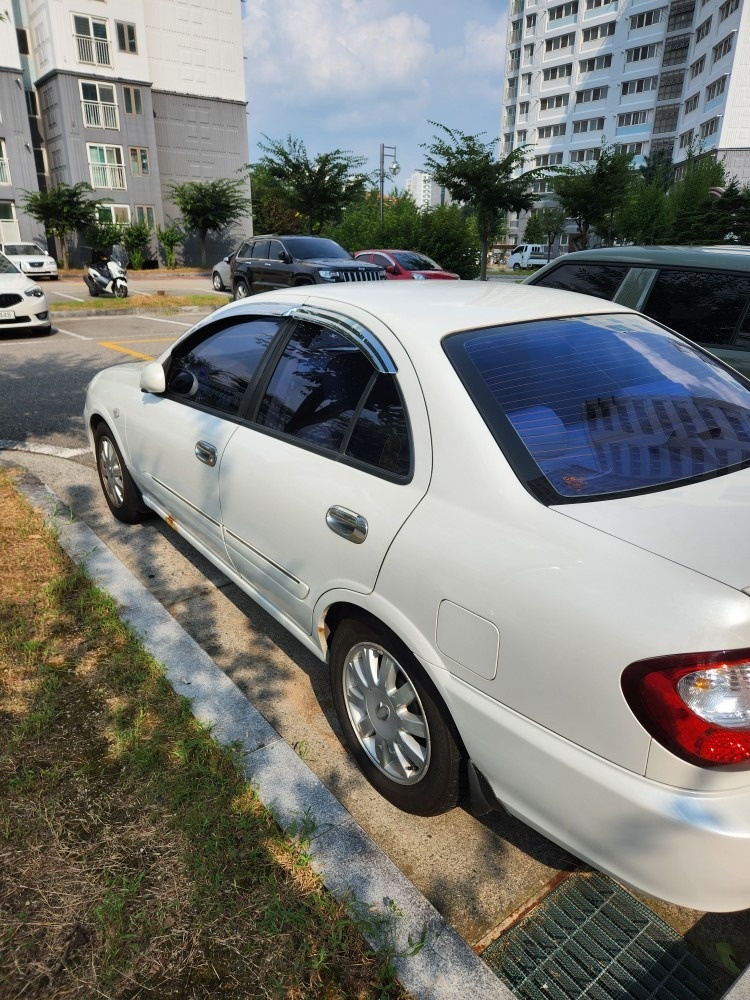 부식 좀 있고 생활기스 조금씩은 있지 중고차 직거래 (14)