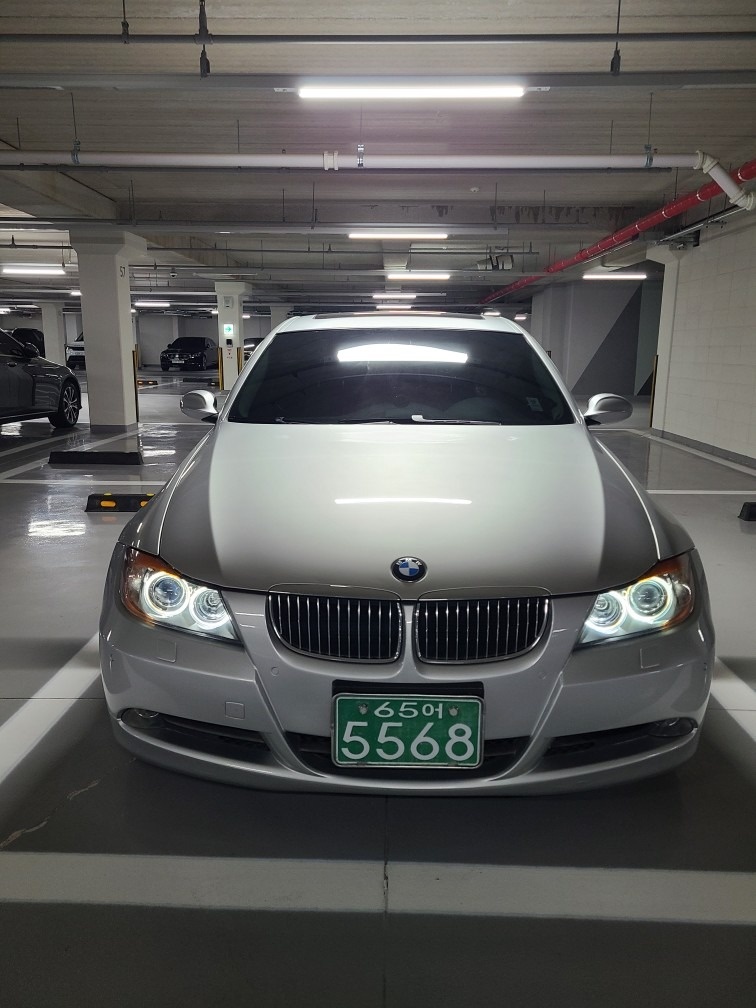 BMW E90 325i 묻따 차량 판