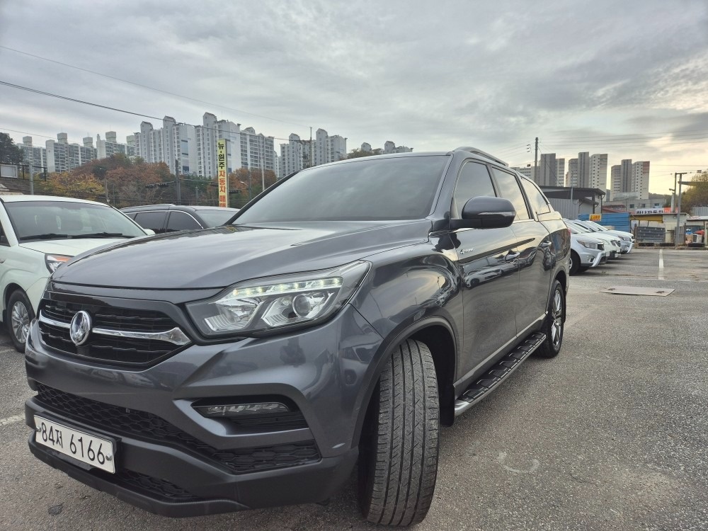 렉스턴 스포츠 Q200. G4 5인승(디젤 2.2) 4WD 프레스티지 스페셜 매물 썸네일