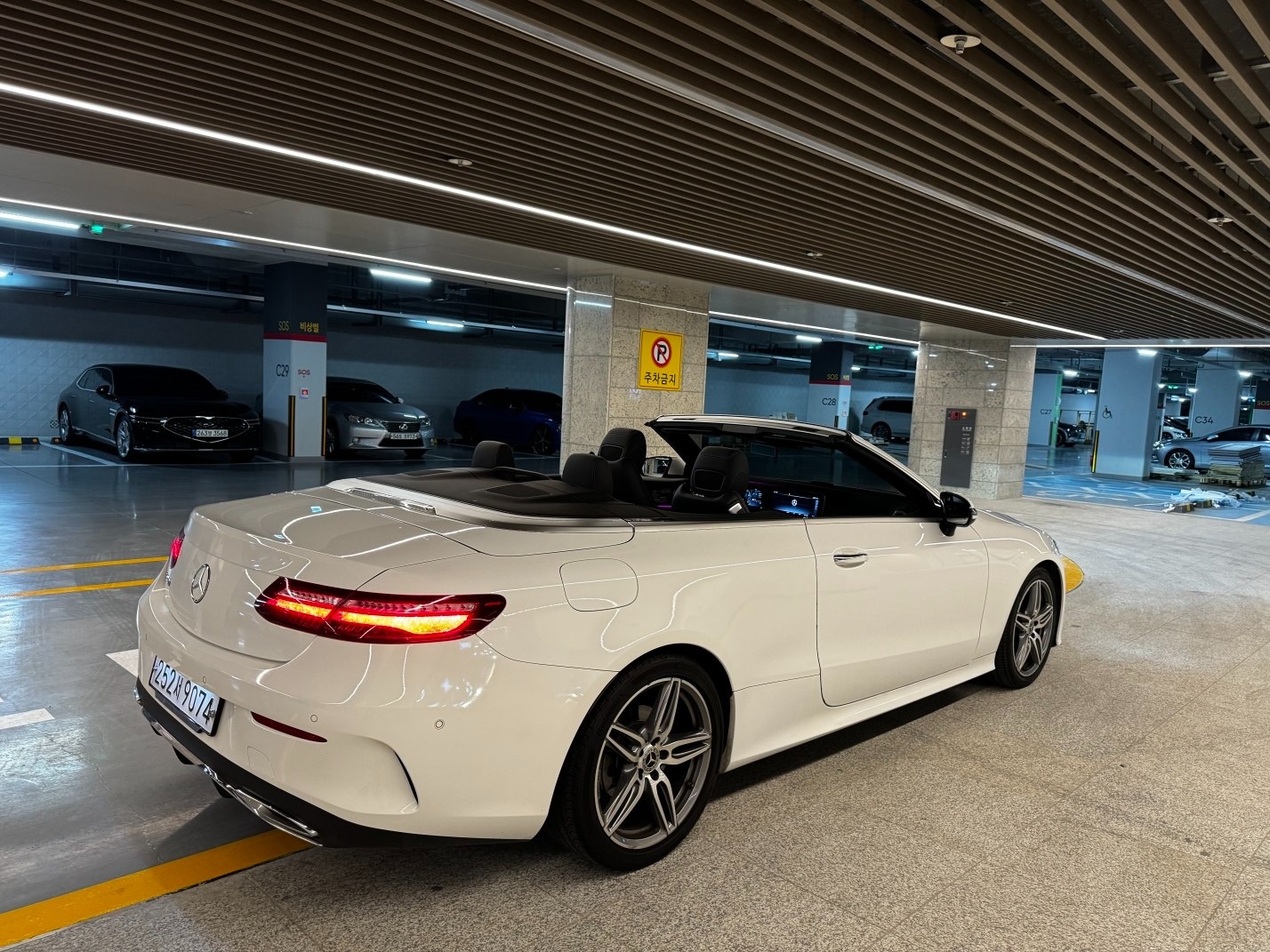 E 클래스 W213 E220 d 카브리올레 전기형 (163마력) 매물 썸네일