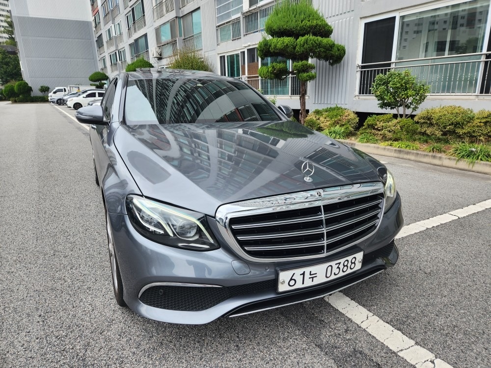 E 클래스 W213 E220 d 전기형 (163마력) 매물 썸네일