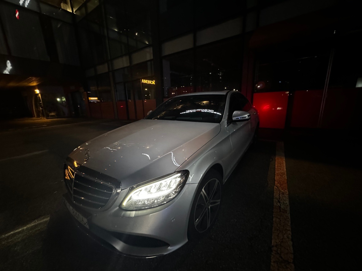 벤츠 19년식 c220d 4matic 중고차 직거래 (9)