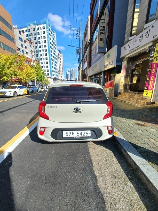 타이어 한달전에 4개 모두 교체
주인 중고차 직거래 (3)