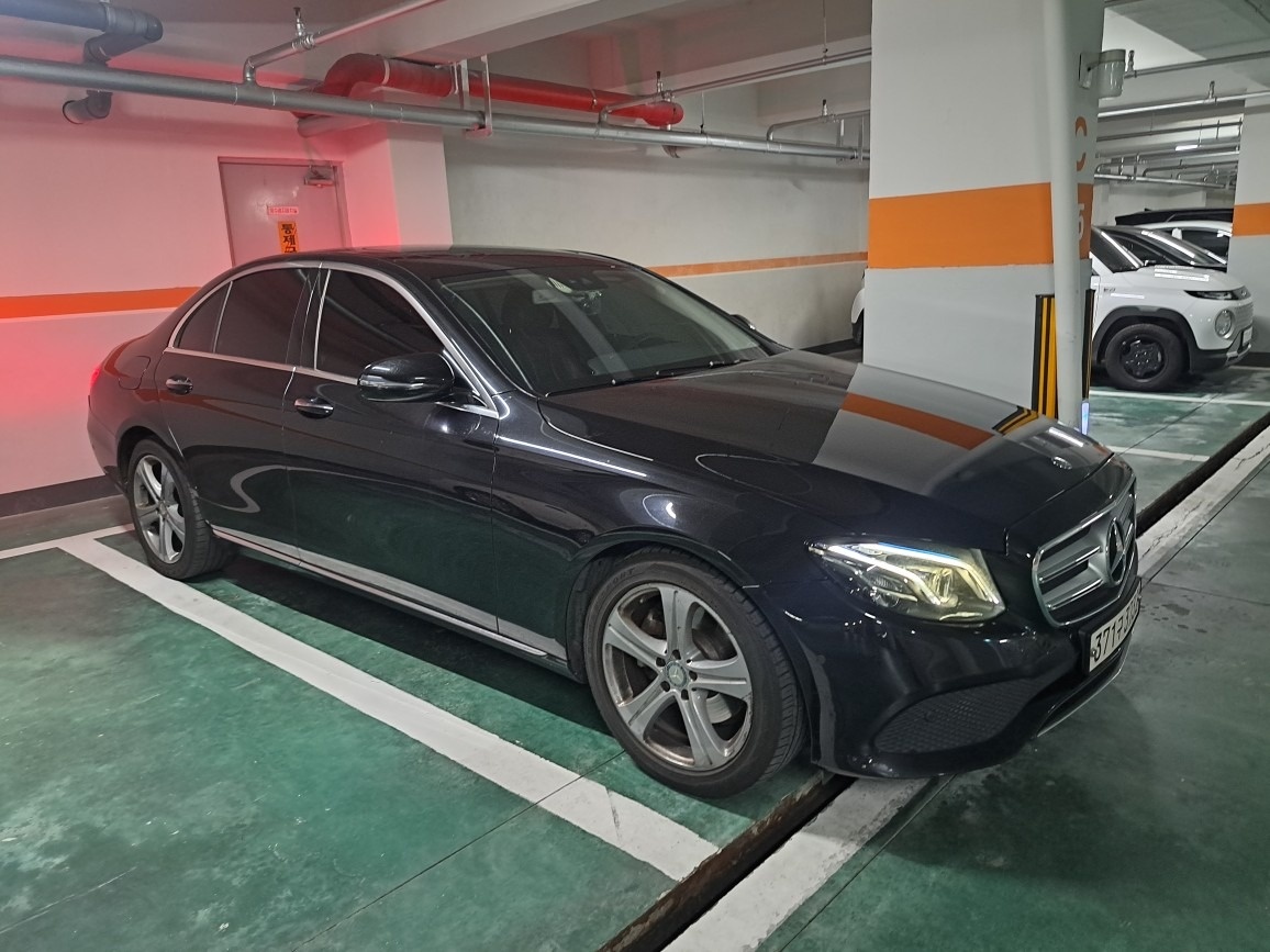 E 클래스 W213 E220 d 전기형 (163마력) 매물 썸네일