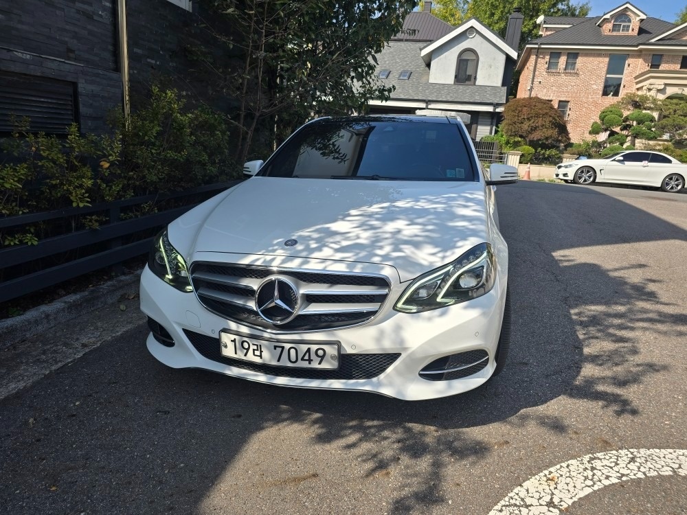 E 클래스 W212 E250 CDI 4Matic 후기형 (204마력) 매물 썸네일